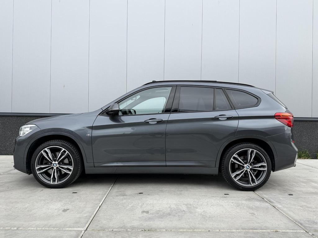 BMW X1 sDrive20i High Executive | M Sport | Panorama | Trekh, 1998 cc, Alcantara, Origineel Nederlands, Bedrijf