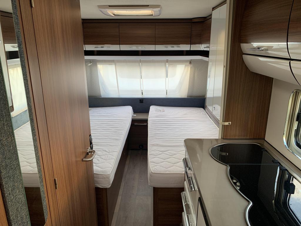 Eriba Exciting 471 Thule luifel/Voortent, Rondzit, Bedrijf, Schokbreker, Eriba