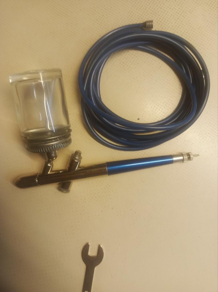 Badger airbrush met compressor, Ophalen, Groter dan 1:32