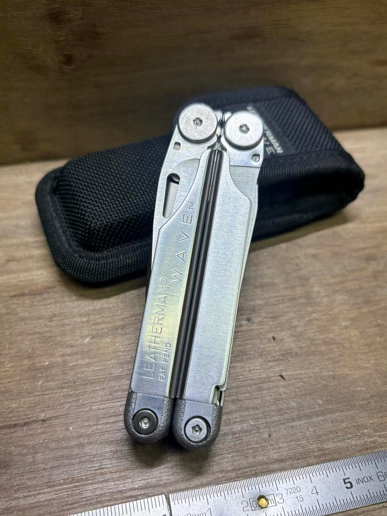 LEATHERMAN Wave Multitool met Hoes - 1e Serie, Ophalen of Verzenden, Zo goed als nieuw