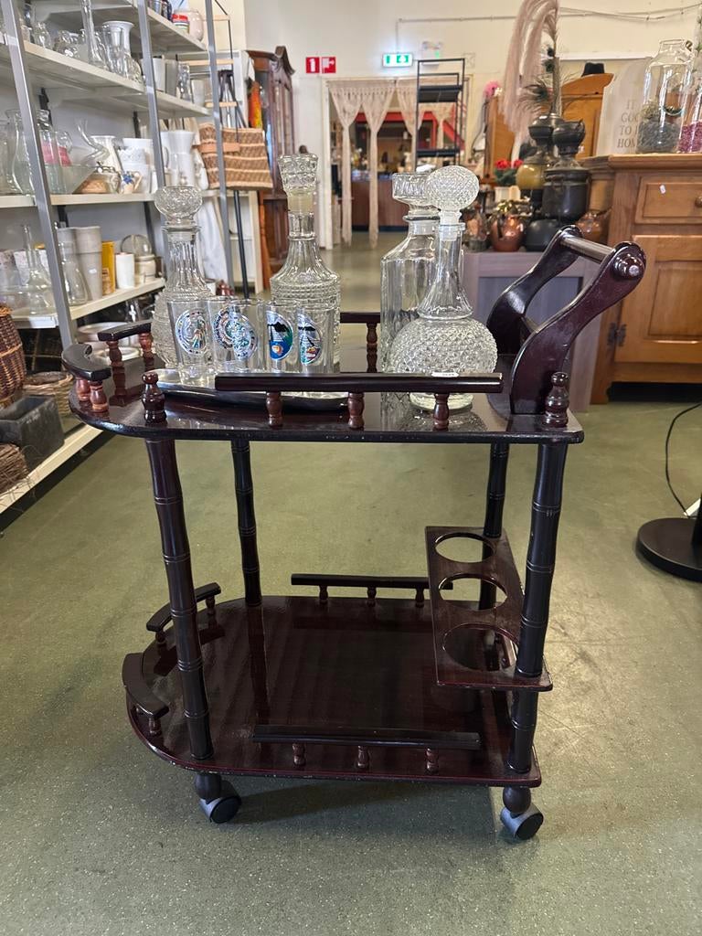 Vintage Dranktafeltje / Serveerwagen met Flessen, Ophalen, Gebruikt