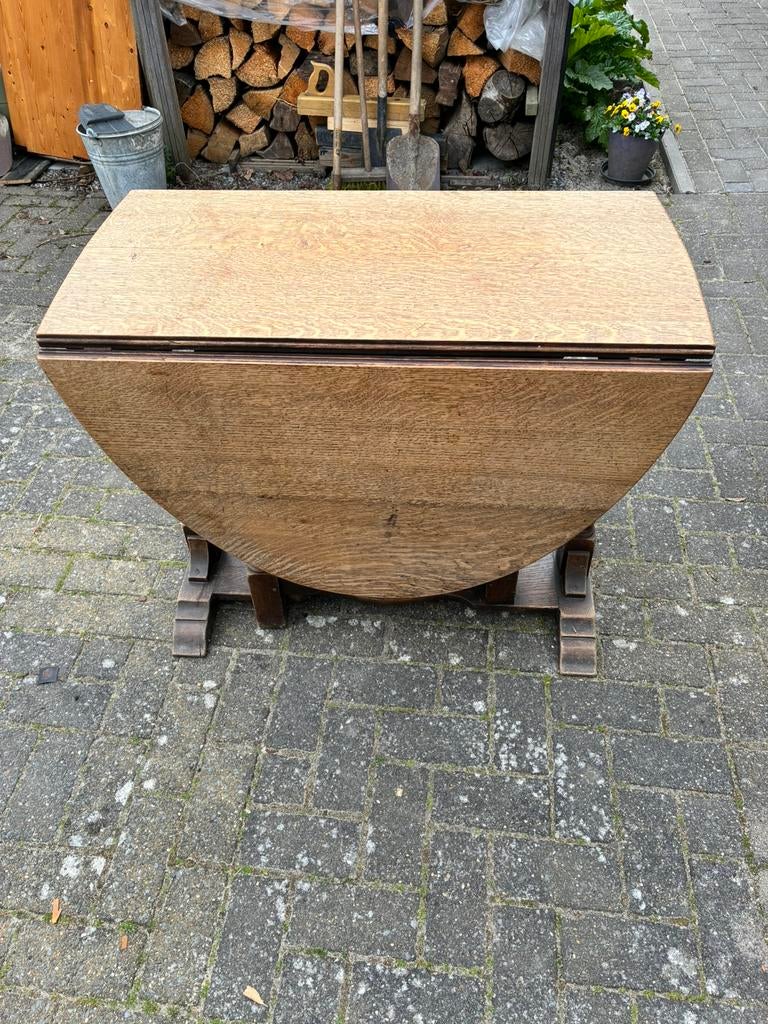 Antieke Hangoortafel, Ophalen