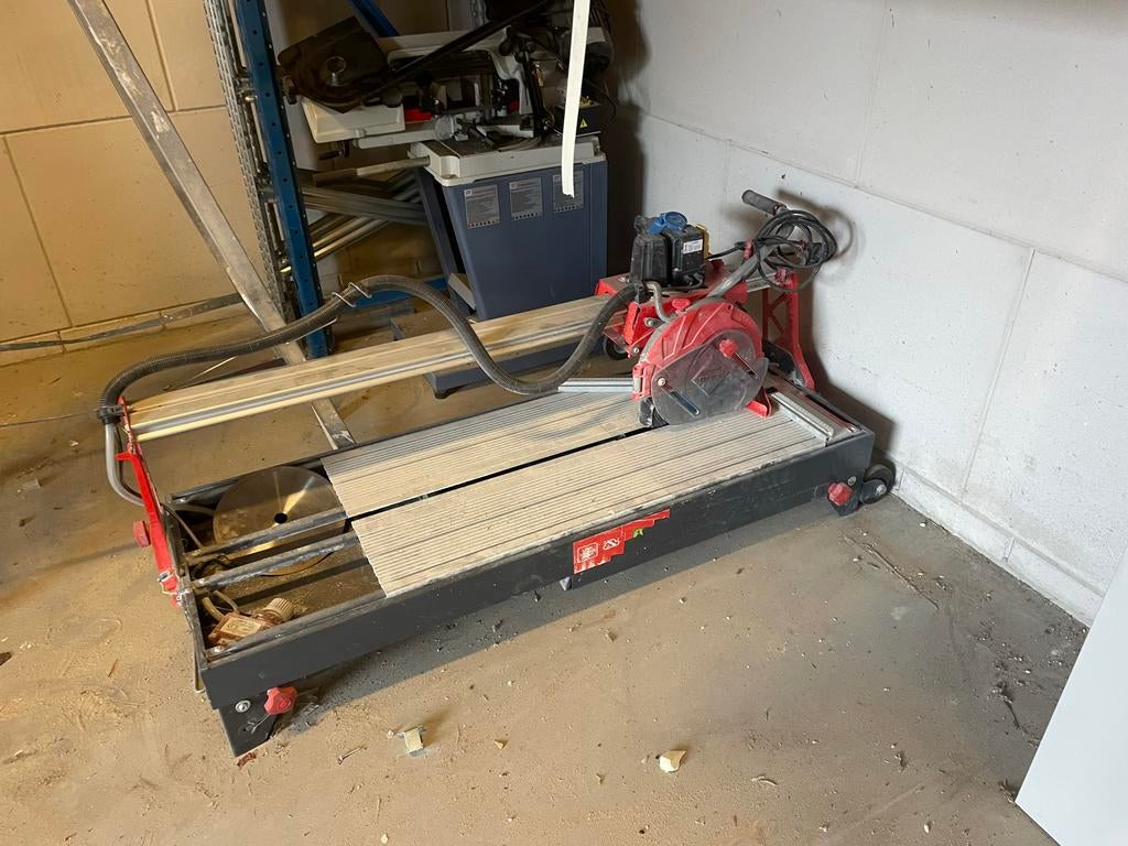 Ruby zaagtafel voor tegels met waterkoeling, Doe-het-zelf en Verbouw, Gebruikt, 70 mm of meer, Overige typen, Ophalen of Verzenden
