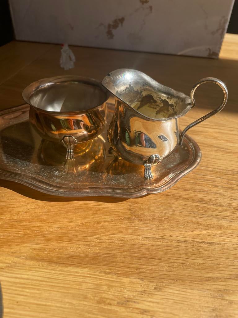Verzilverd suiker- en melkstel op dienblad metk quist, Antiek en Kunst, Ophalen