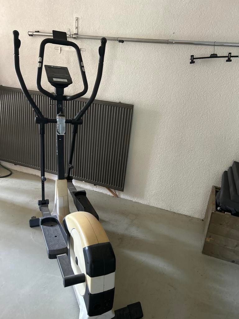 Sportsline Crosstrainer X15.5 - Ideaal voor thuisworkout, Sport en Fitness, Fitnessapparatuur, Gebruikt, Armen, Ophalen of Verzenden