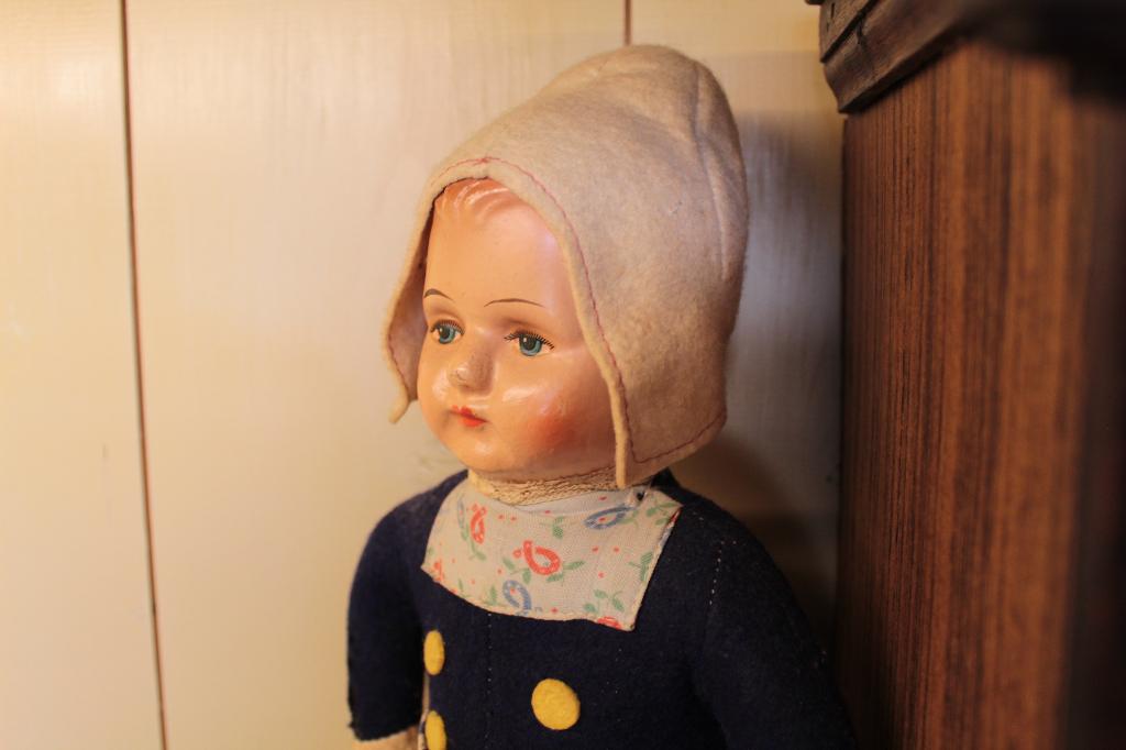 Antieke pop een boerinneke, Verzamelen, Poppen, Gebruikt, Pop, Ophalen of Verzenden