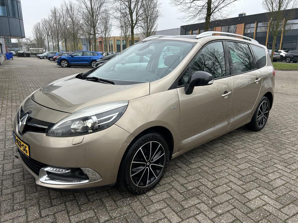 Renault Grand Scénic 1.2 TCe Bose PANO NAVI CAMERA XENON., Auto's, Voorwielaandrijving, Euro 5, Gebruikt, 4 cilinders