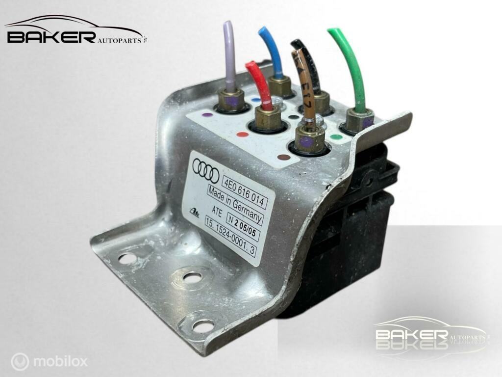 Luchthoeveelheidsmeter  Audi A8 D3  ('02-'10) 4E0616014, Audi, Gebruikt, Audi, Ophalen of Verzenden