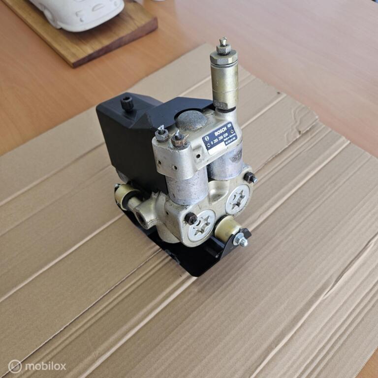 ABS module Porsche 944 / 968, Auto-onderdelen, Gebruikt, Porsche, Ophalen of Verzenden, Porsche