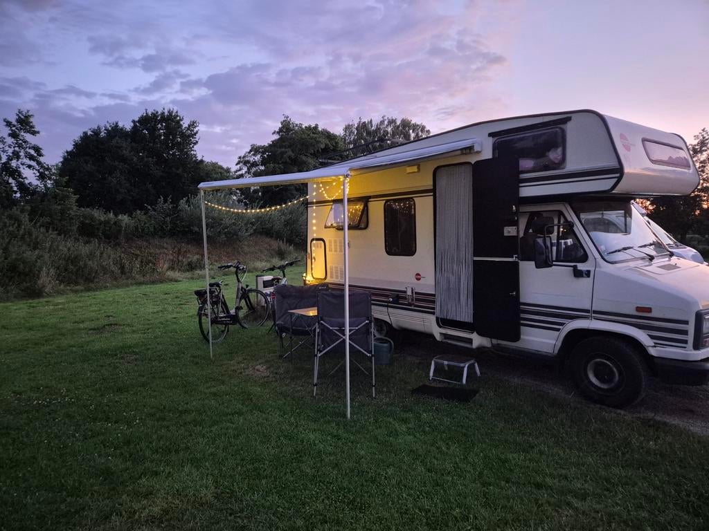 Nette opgeknapte camper uit 1988 - Peugeot J5, Caravans en Kamperen, Campers, Overige merken, Alkoof, Treinzit, Particulier