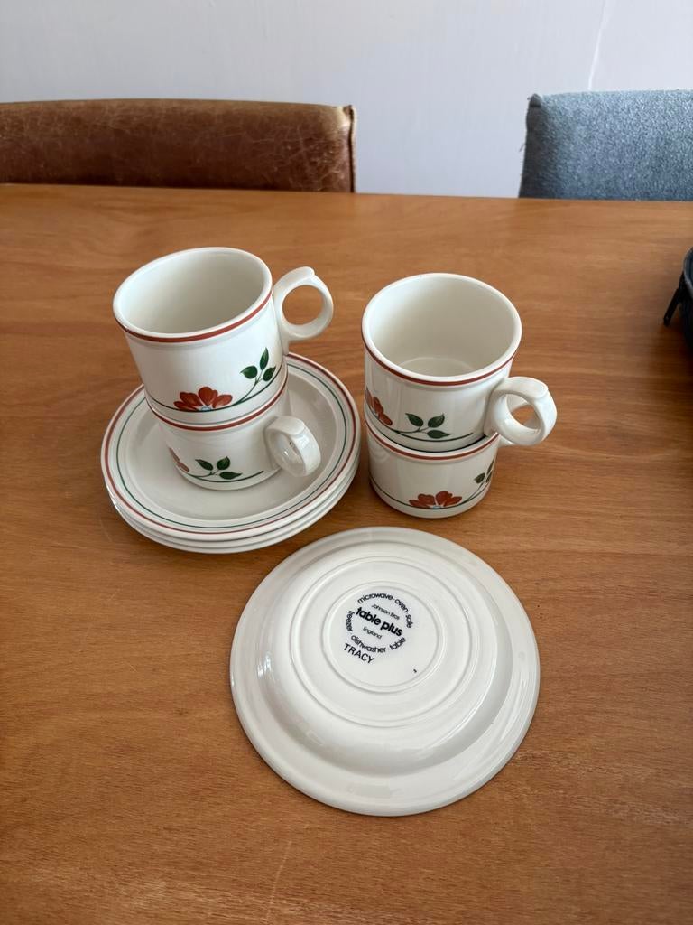 4 kop/schotels Johnson Bros table plus England Tracy, Ophalen