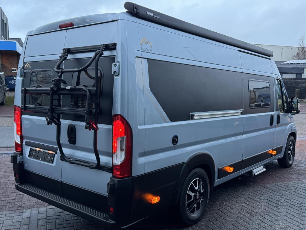 Mooveo VAN 63 DBL- 9T Automaat- 11-2021- Unieke indeling, Overige merken, Buscamper of Camperbus, Bedrijf, Overige merken