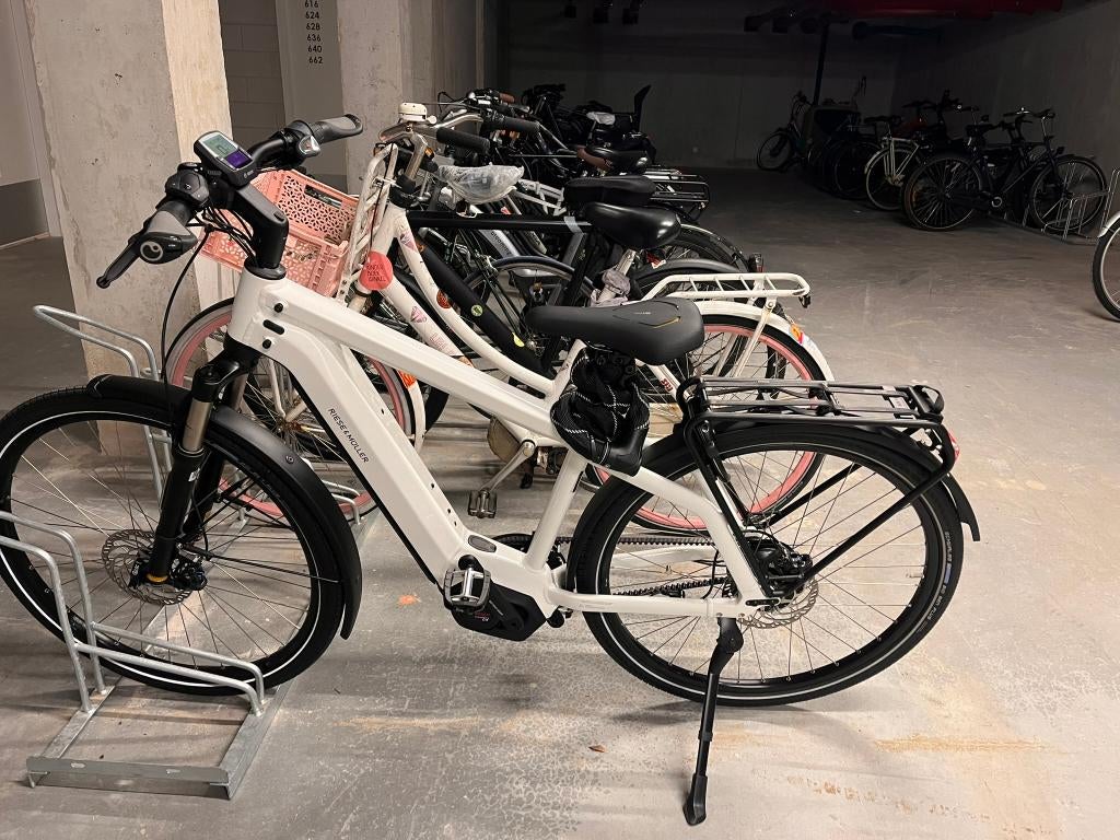 mijn RIESE MULLER FIETS is GESTOLEN, Fietsen en Brommers, Elektrische fietsen, Ophalen, Zo goed als nieuw, Riese & Müller