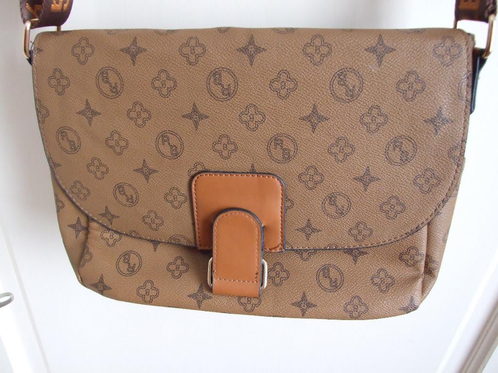 Nieuwe Red Bag tas met brede verstelbare schouderband, Ophalen of Verzenden, Nieuw, Bruin, Schoudertasje