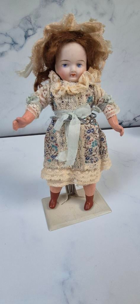 Antiek porseleinen popje 10 cm, Ophalen of Verzenden