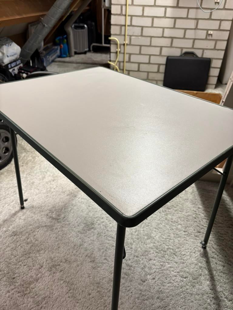 Camping tafel met verstelbare pootjes, Caravans en Kamperen, Ophalen of Verzenden, Gebruikt, Campingtafel
