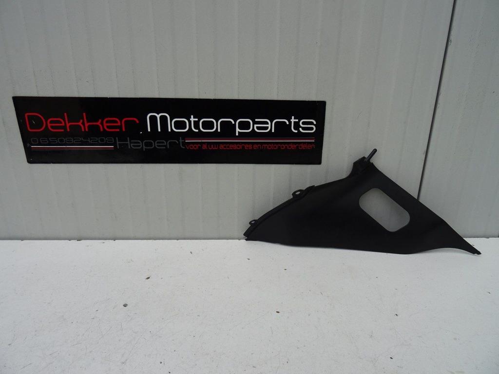 Rechter Binnenkuipdeel Zijpaneel GSXR750 GSXR600 2008-2010, Gebruikt, -, -, Ophalen of Verzenden