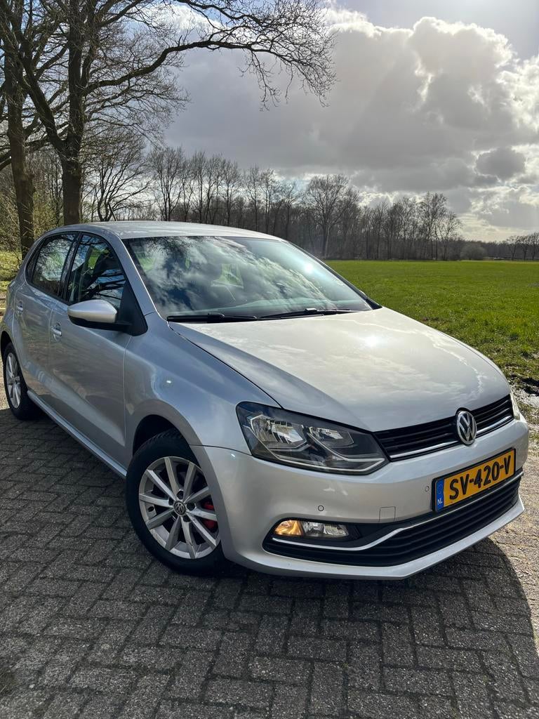 Volkswagen Polo 1.2 TSI 2015 Zilver|Stage 1| Carplay/Android, Auto's, Stof, 40 €/maand, Euro 6, 4 cilinders