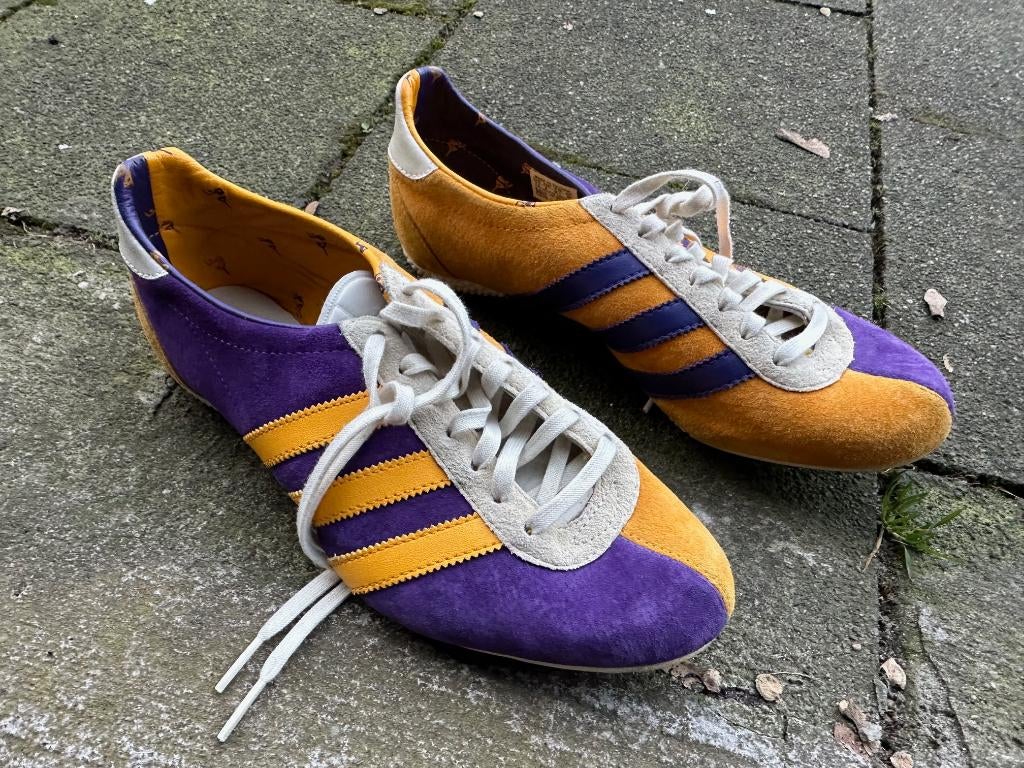 Adidas retro sneakers maat 39 paars en geel, suede, Kleding | Dames, Schoenen, Overige kleuren, Adidas, Ophalen of Verzenden, Sneakers of Gympen