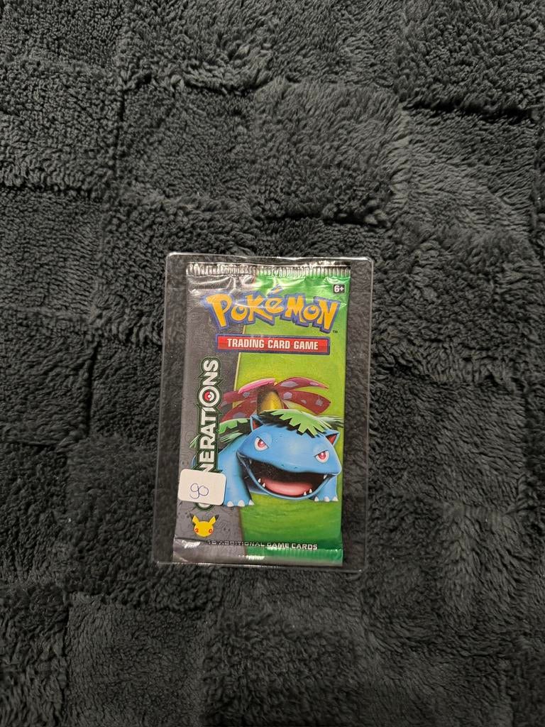 Generations Boosterback, Hobby en Vrije tijd, Verzamelkaartspellen | Pokémon, Ophalen of Verzenden, Zo goed als nieuw