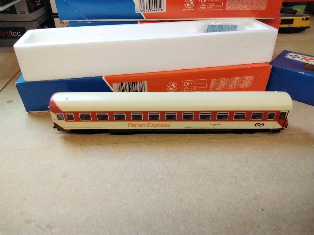 Ns wagons Ferien exptess stam van 5 met binnenverlichting, Gelijkstroom, Wagon, Ophalen of Verzenden, Roco