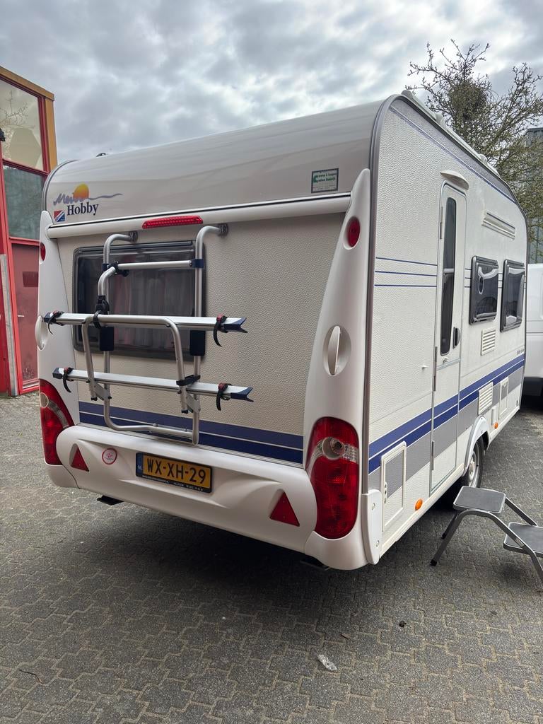Hobby 400 met voortent , mover, Caravans en Kamperen, Vast bed, Hobby, Treinzit, 750 - 1000 kg