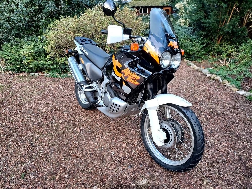 Honda XRV750 Africa Twin Bj`1996 MAAR 13 Dkm zwart ALS NIEUW, 750 cc, 2 cilinders, Bedrijf, Meer dan 35 kW