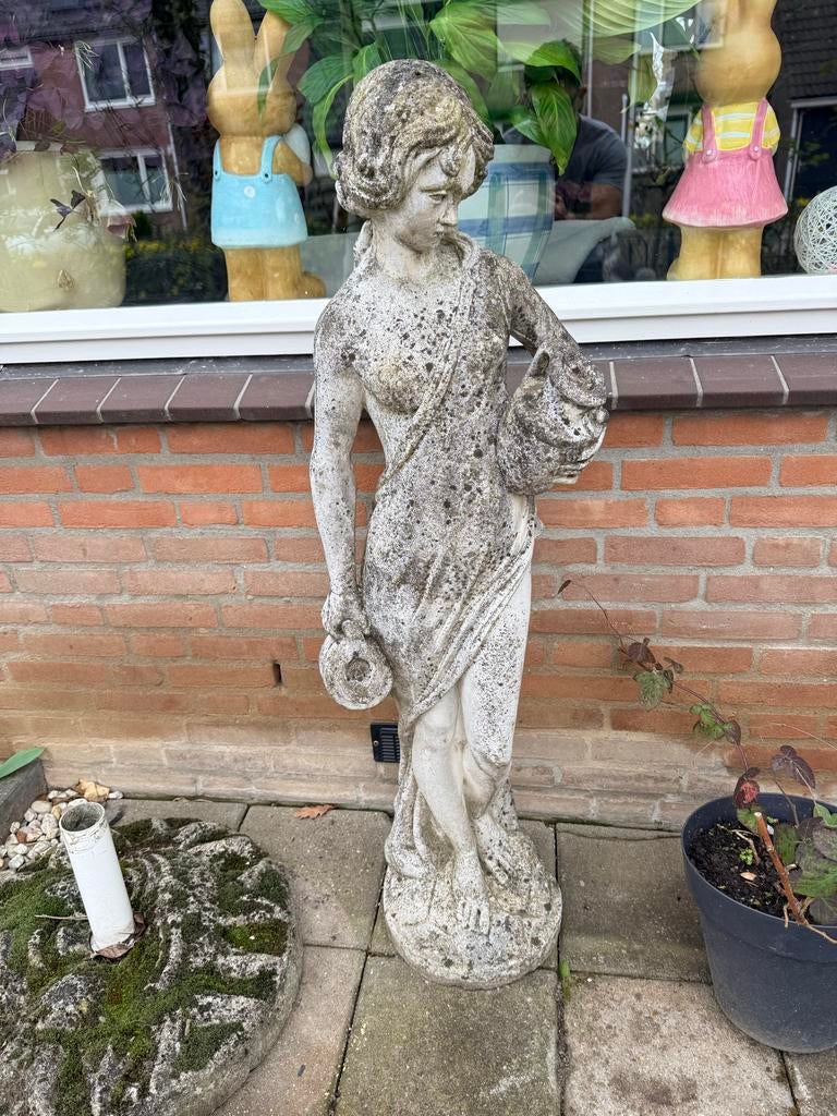 Gratis tuinbeelden: Vrouw, vogelbad en familiebeeld, Ophalen, Gebruikt, Beton, Mensenbeeld