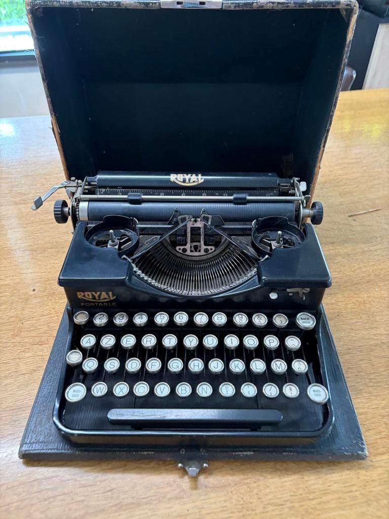 Vintage Royal typemachine + koffer, Diversen, Typemachines, Ophalen, Gebruikt
