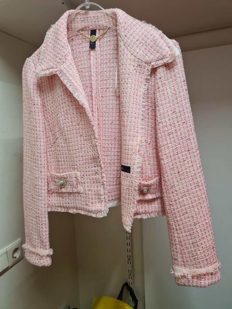 Marc Cain Roze Tweed Jasje met Gouden Details, Maat 38/40 (M), Marc Cain, Ophalen of Verzenden, Zo goed als nieuw