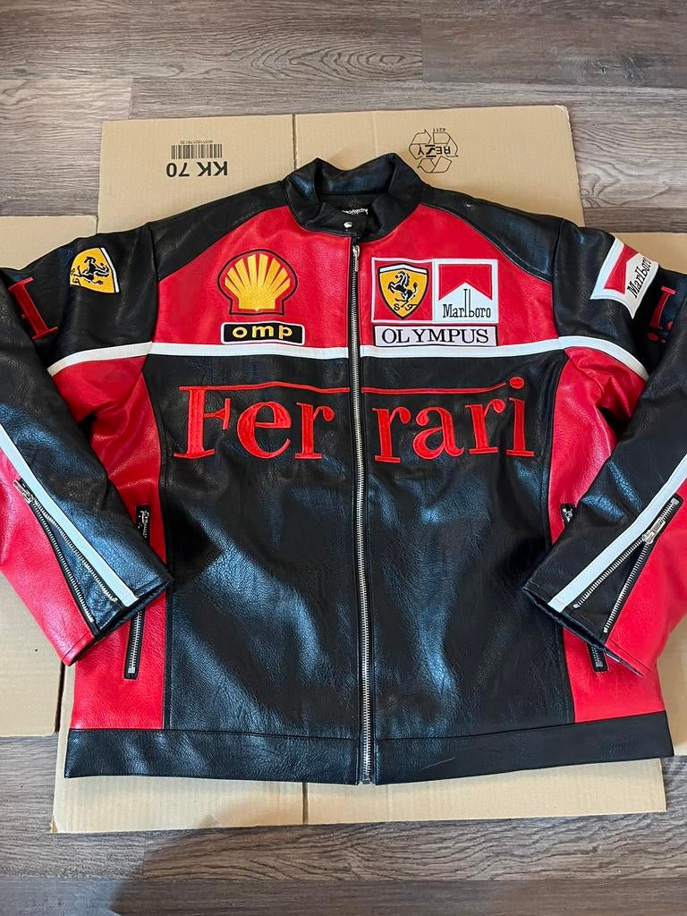Ferrari x Marlboro Racing jas (maat S) – red leder look, Ophalen of Verzenden, Zo goed als nieuw, Maat 46 (S) of kleiner, Rood
