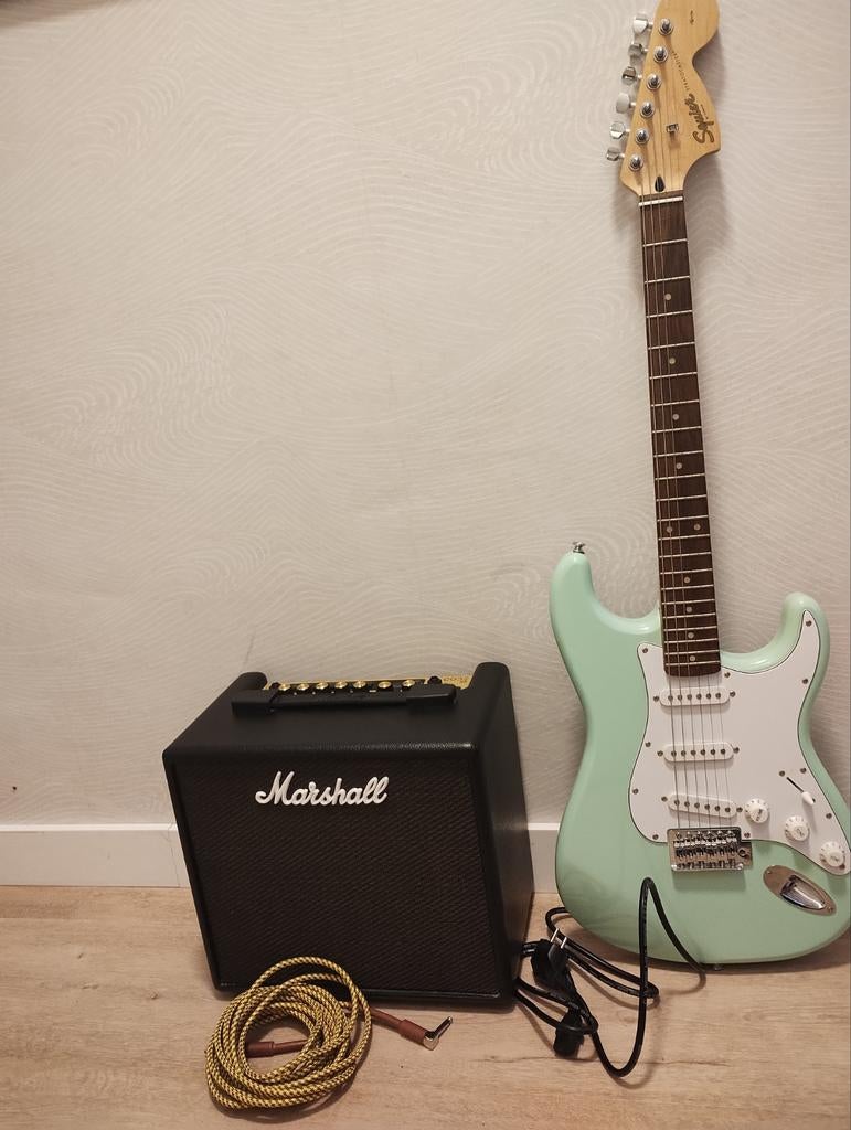 Squier Affinity Stratocaster + Marshall Code 25 versterker, Muziek en Instrumenten, Ophalen, Fender, Gebruikt, Met versterker
