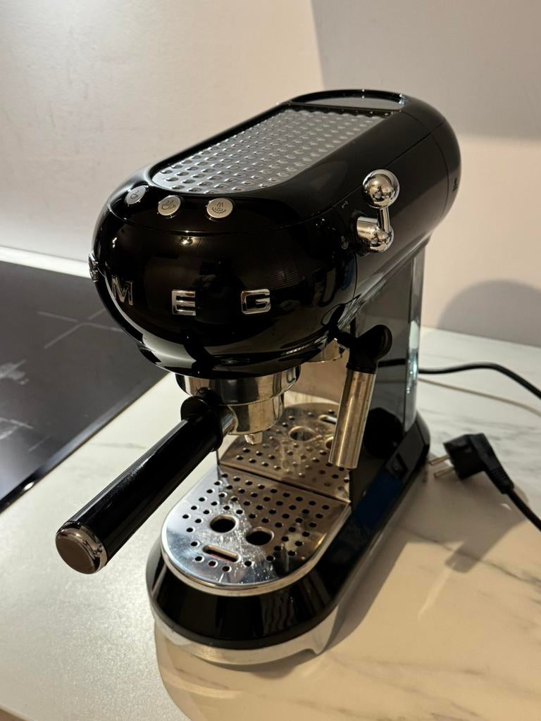 SMEG Espressomachine, Witgoed en Apparatuur, Koffiezetapparaten, Ophalen of Verzenden, Zo goed als nieuw, Espresso apparaat