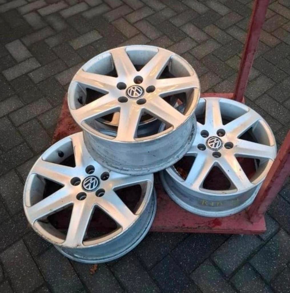 Set alluminium velgen Volkswagen Polo.
15 inch
Steek 5 x 100, Auto-onderdelen, Banden en Velgen, Ophalen, 15 inch, Velg(en), 185 mm