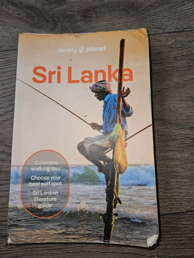 Lonely Planet Sri Lanka - Reisgids met gebruikssporen, Gelezen, Lonely Planet, Europa, Ophalen of Verzenden