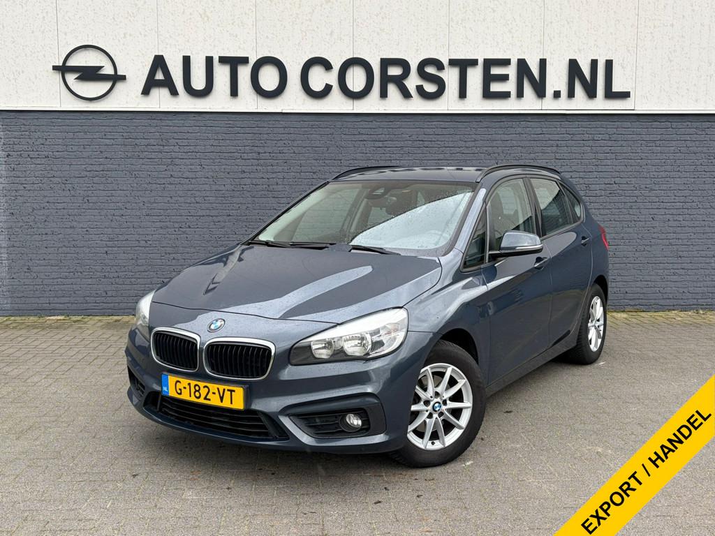 BMW 2 Serie Active Tourer 218D 136PK Trekhaak Navi Ecc Cruis, Voorwielaandrijving, 725 kg, Te koop, 1300 kg