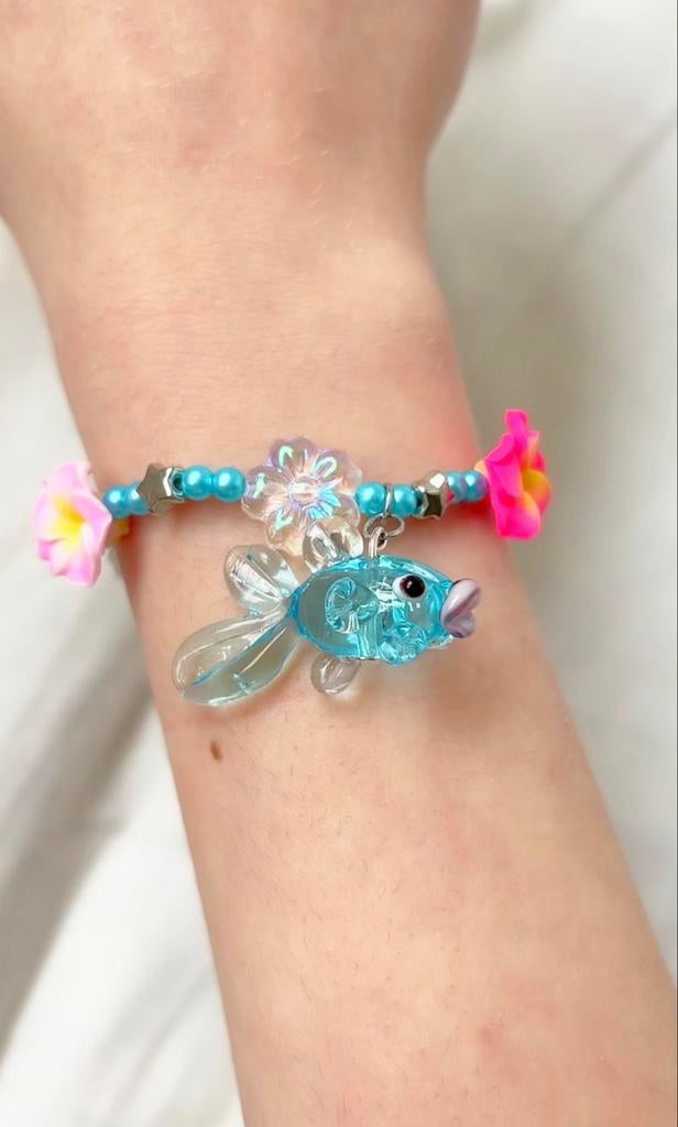 Handgemaakte vissen armband 19 cm, Gebruikt, Blauw, Kunststof of Plastic, Ophalen of Verzenden