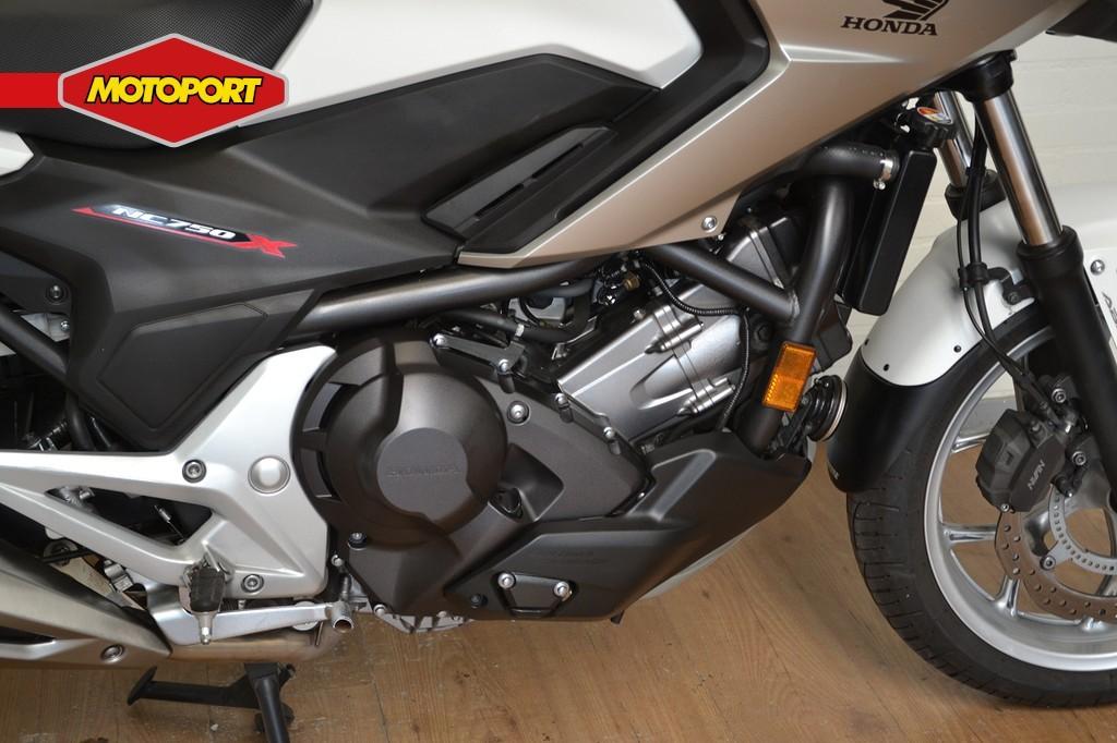 Honda NC 750 X DCT (bj 2016) - foto 2