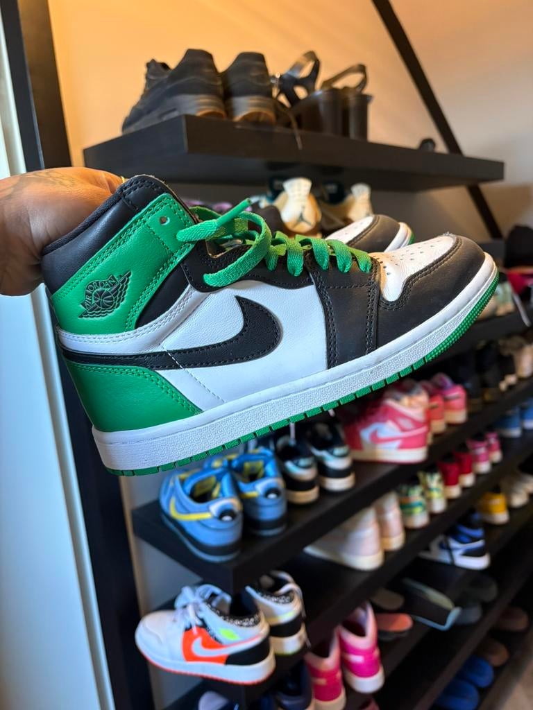 Jordan 1 high lucky green maat 37,5, Kleding | Dames, Schoenen, Ophalen of Verzenden, Zo goed als nieuw, Groen, Sneakers of Gympen