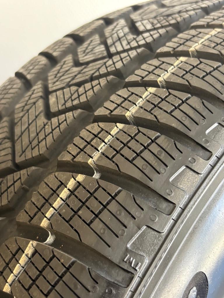 NIEUWE 19” Cupra Tavascan velgen + winterbanden, Velg(en), Nieuw, Winterbanden, 235 mm