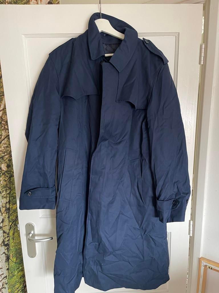 Officiële KLU Regenjas - Maat 48 - Nieuwstaat, Ophalen of Verzenden, Luchtmacht, Nederland, Kleding of Schoenen