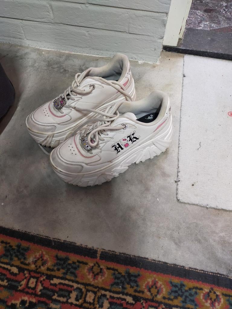 Hello Kitty Schoenen Maat 39 - Carnaval!, Kleding | Dames, Schoenen, Ophalen of Verzenden, Sneakers of Gympen, Gedragen, Hello Kitty
