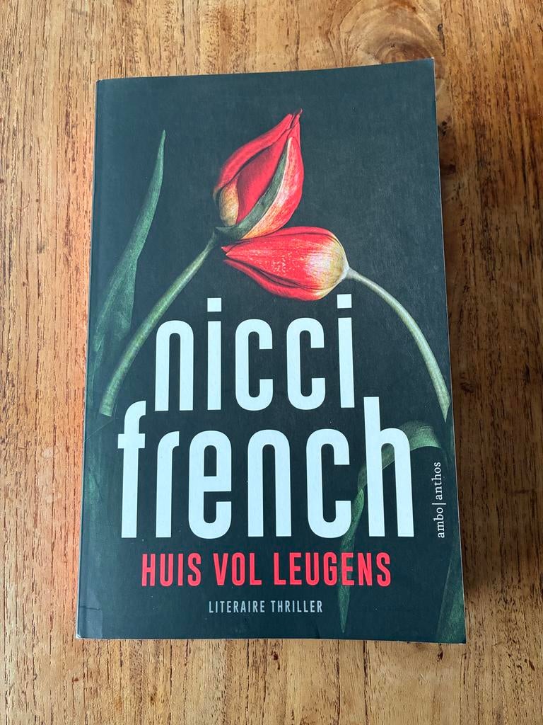 Nicci French - Huis vol leugens, Ophalen of Verzenden, Zo goed als nieuw, Nicci French, Europa overig