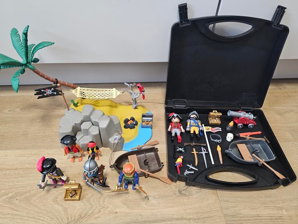 Playmobil 4139 piraten eiland, 5894 piraten koffer en meer, Ophalen of Verzenden, Zo goed als nieuw