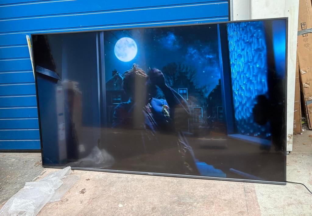 Hisense 100E7NQ PRO, QLED, 50 Hz, Zo goed als nieuw, 100 cm of meer