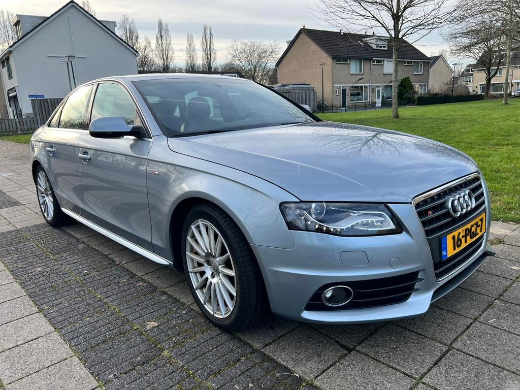 ✅Audi A4 2.0 Tfsi 132KW 2011 Grijs S-Line, Auto's, Audi, Voorwielaandrijving, 4 cilinders, 1984 cc, 179 pk