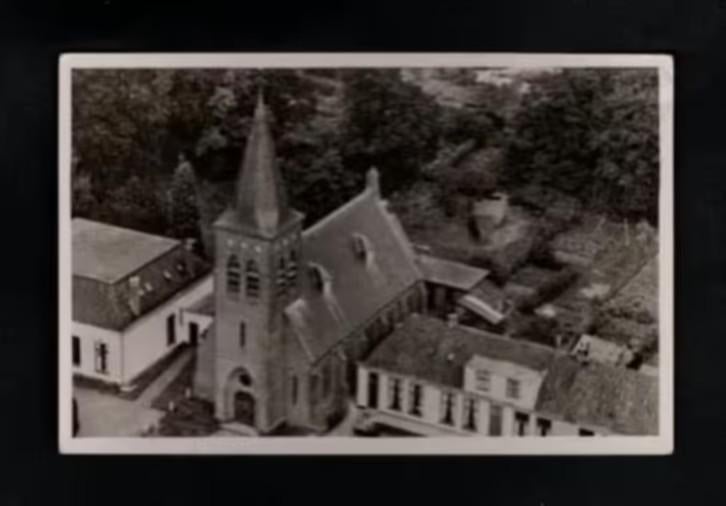 Zorgvlied Drenthe R.K. Kerk Luchtfoto., Ophalen of Verzenden, 1940 tot 1960, Gelopen, Drenthe