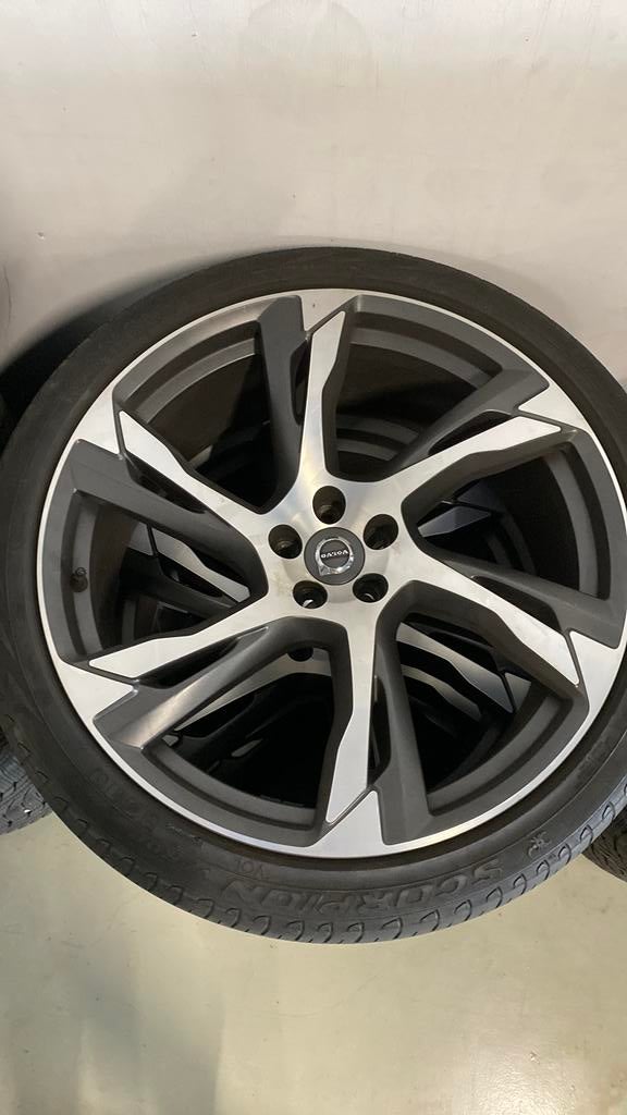 Diverse winterset en zomerset velgen en banden Volvo C30,V70, Ophalen, 17 inch, Band(en)