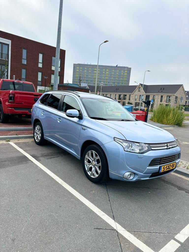 Mitsubishi Outlander 2.0 Dohc Mivec Phev 203pk 4WD CVT 5P, Auto's, Mitsubishi, Particulier, Outlander, Hybride Elektrisch/Benzine