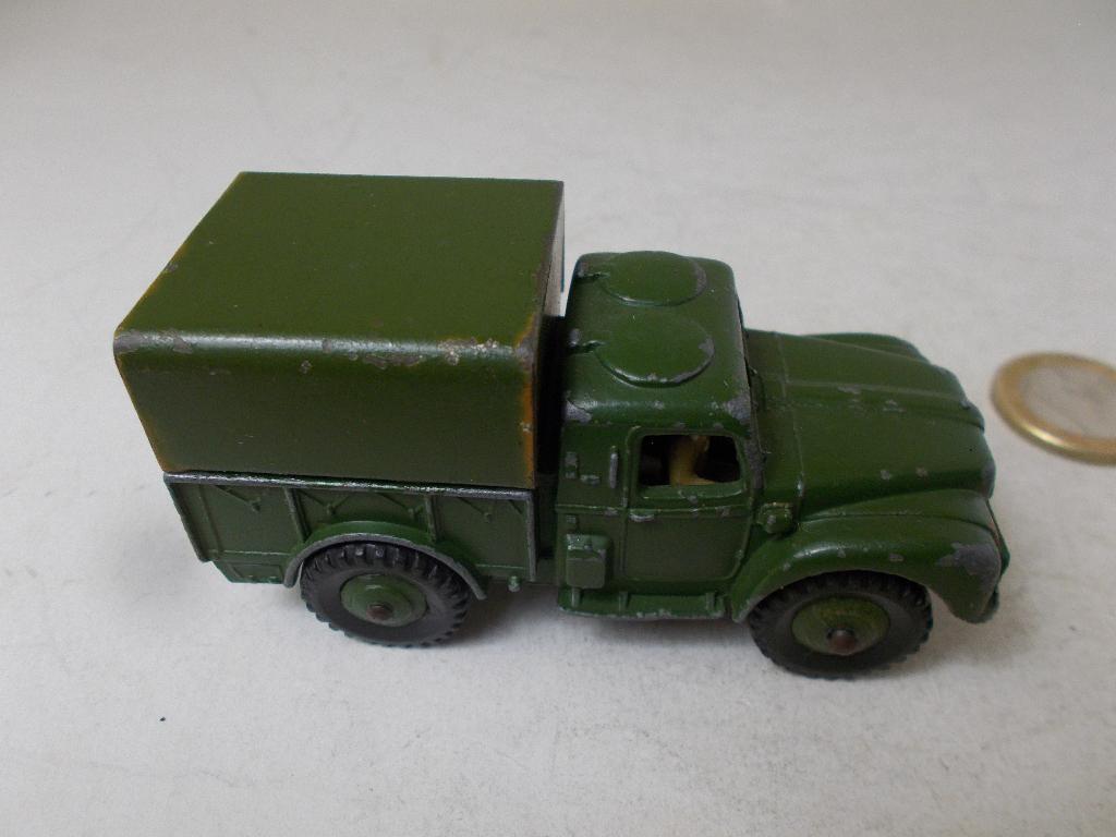 1954 Dinky Toys 641 ARMY 1 TON CARGO TRUCK +HUIF+DRIVER (S), Ophalen of Verzenden, Gebruikt, Bus of Vrachtwagen, Dinky Toys